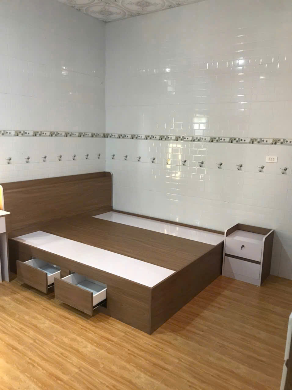 GIƯỜNG NGỦ NHỰA CAO CẤP GN90