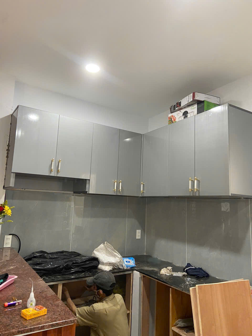 Thi công mẫu tủ bếp nhựa B34