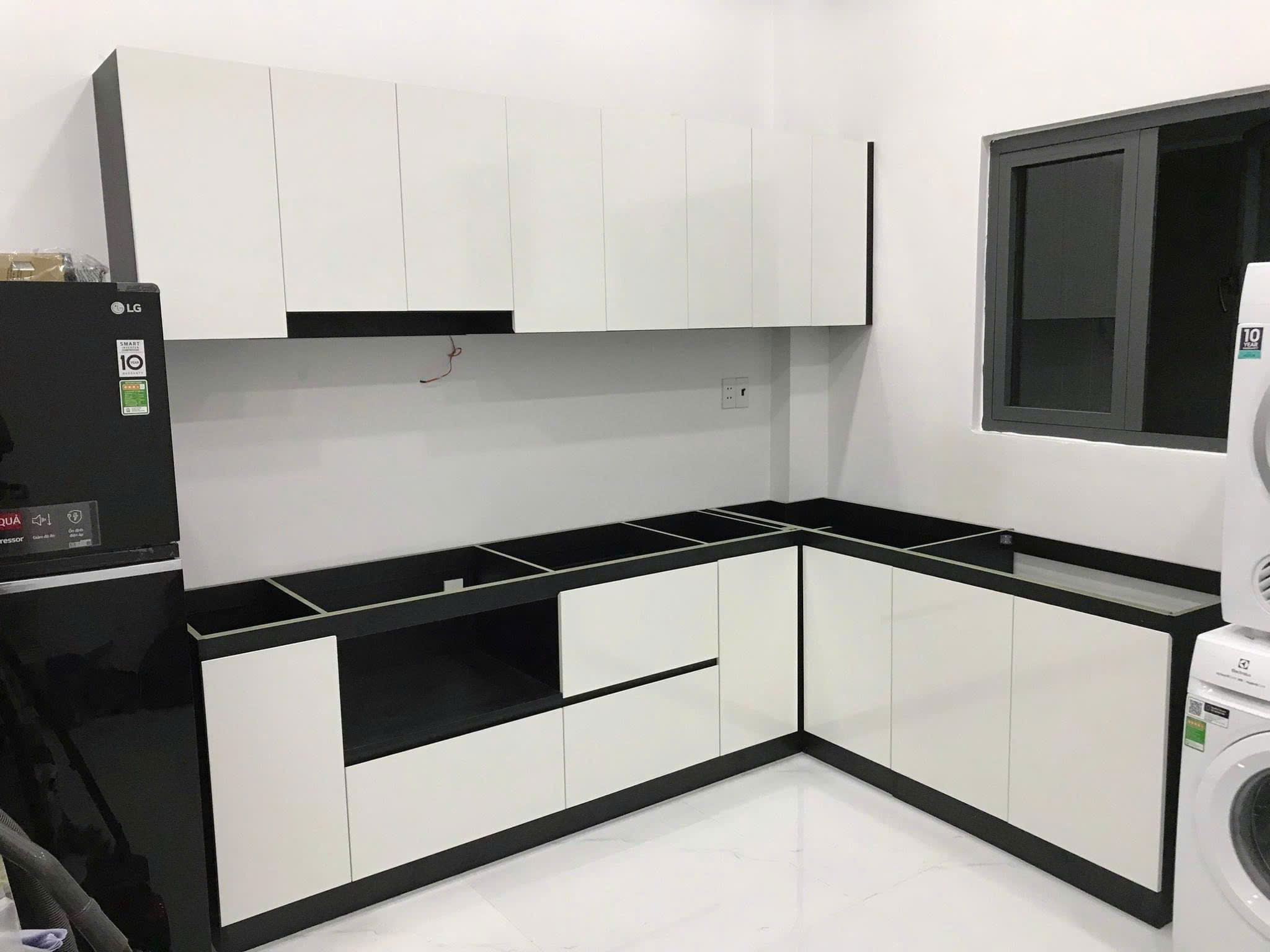 Thi công mẫu tủ bếp nhựa B35