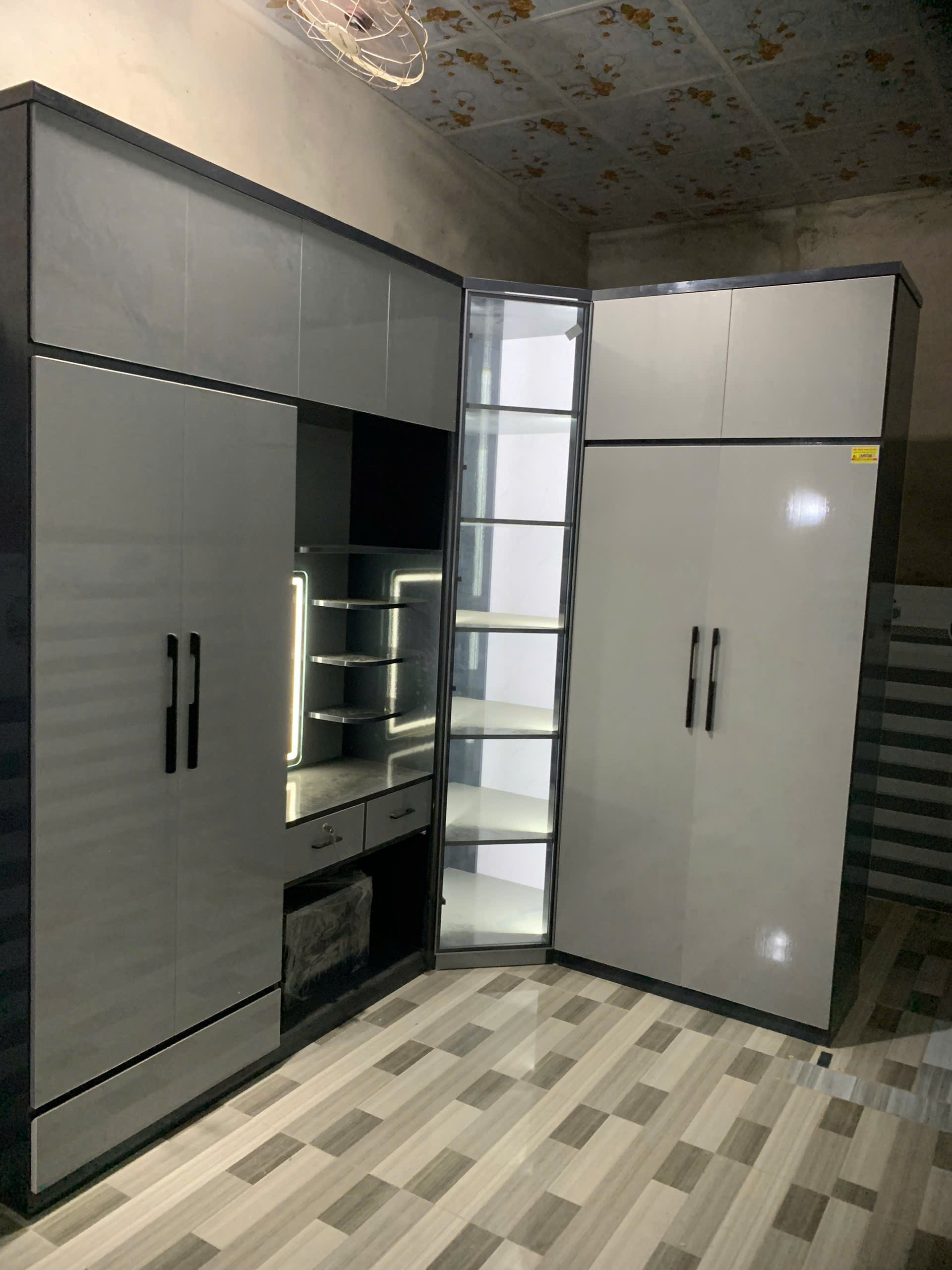 Tủ nhựa người lớn mẫu TNL157