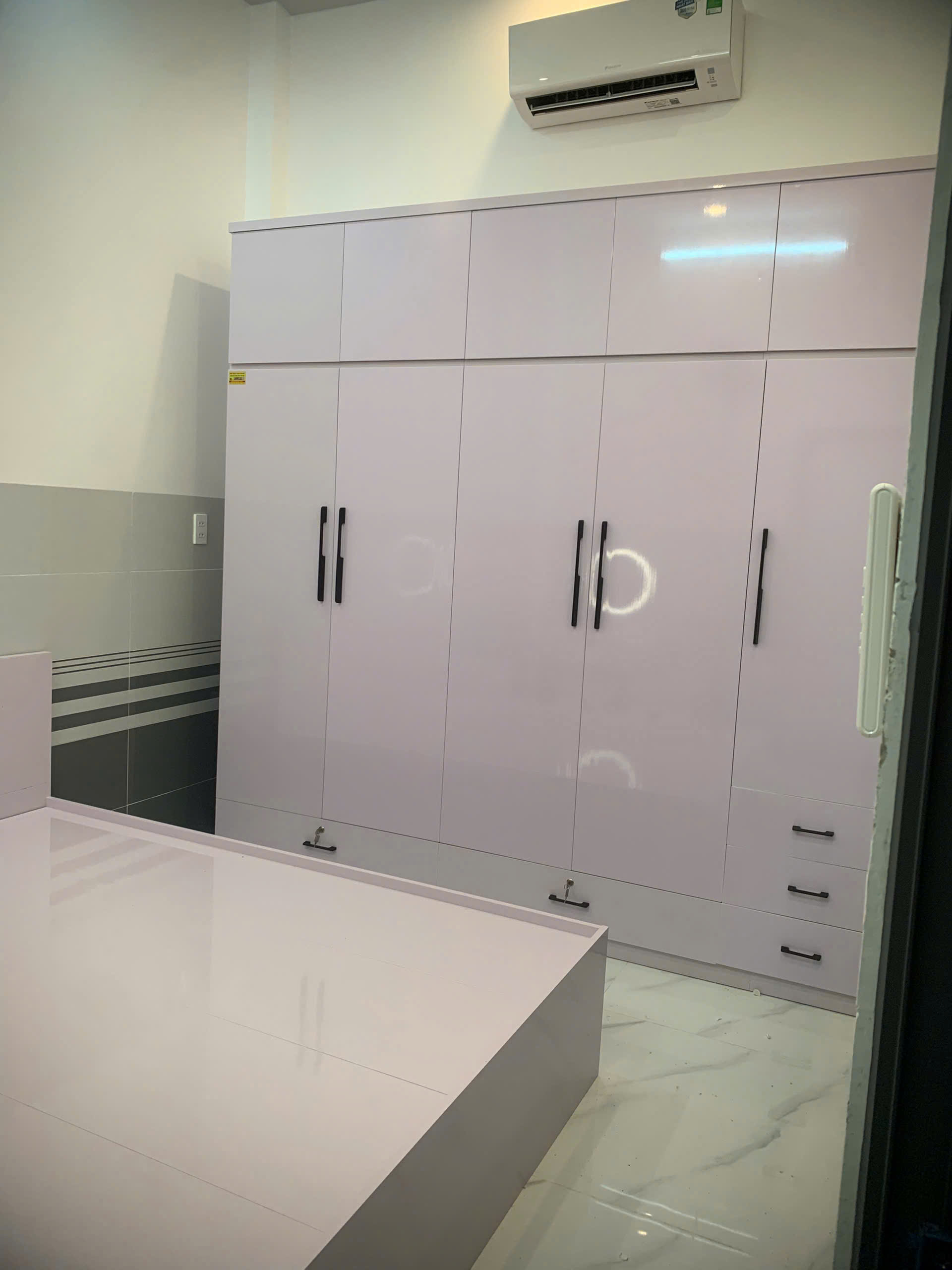 Tủ nhựa người lớn mẫu TNL164