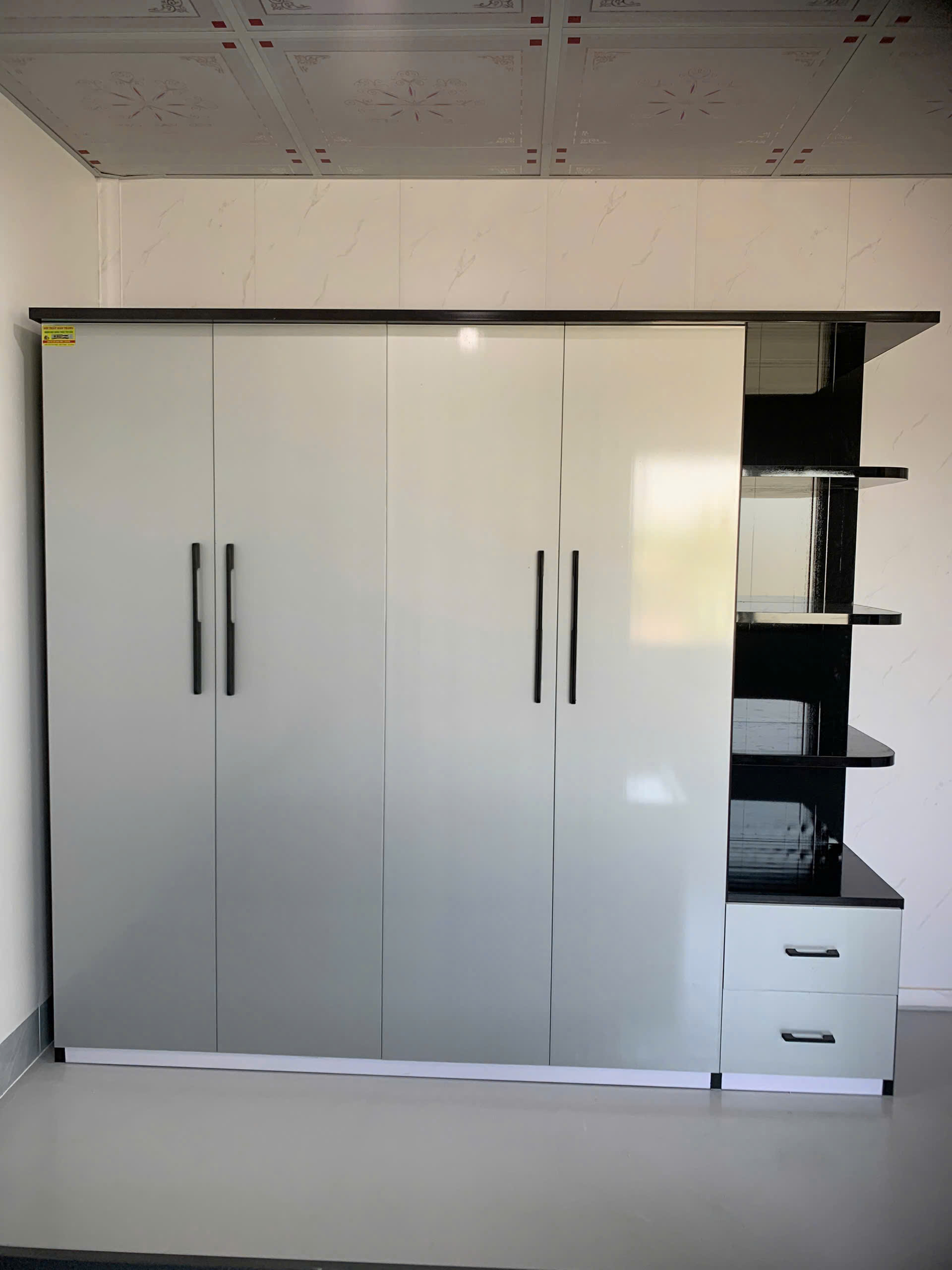 Tủ nhựa người lớn mẫu TNL167
