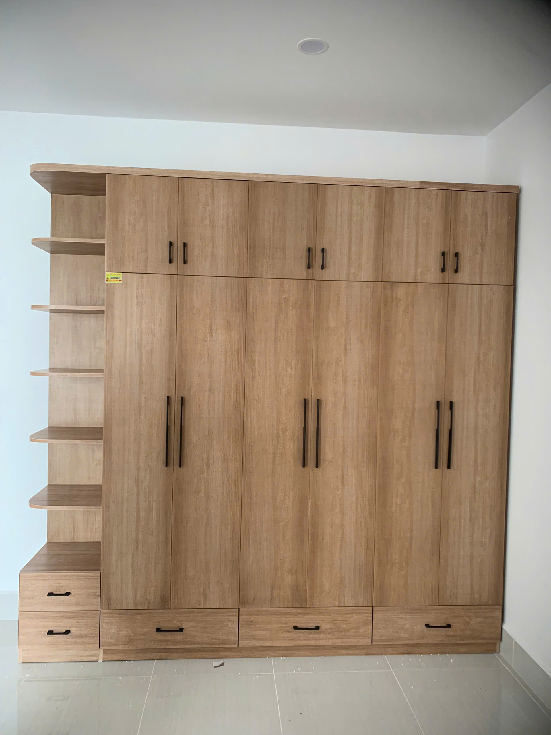 Tủ nhựa người lớn mẫu TNL184