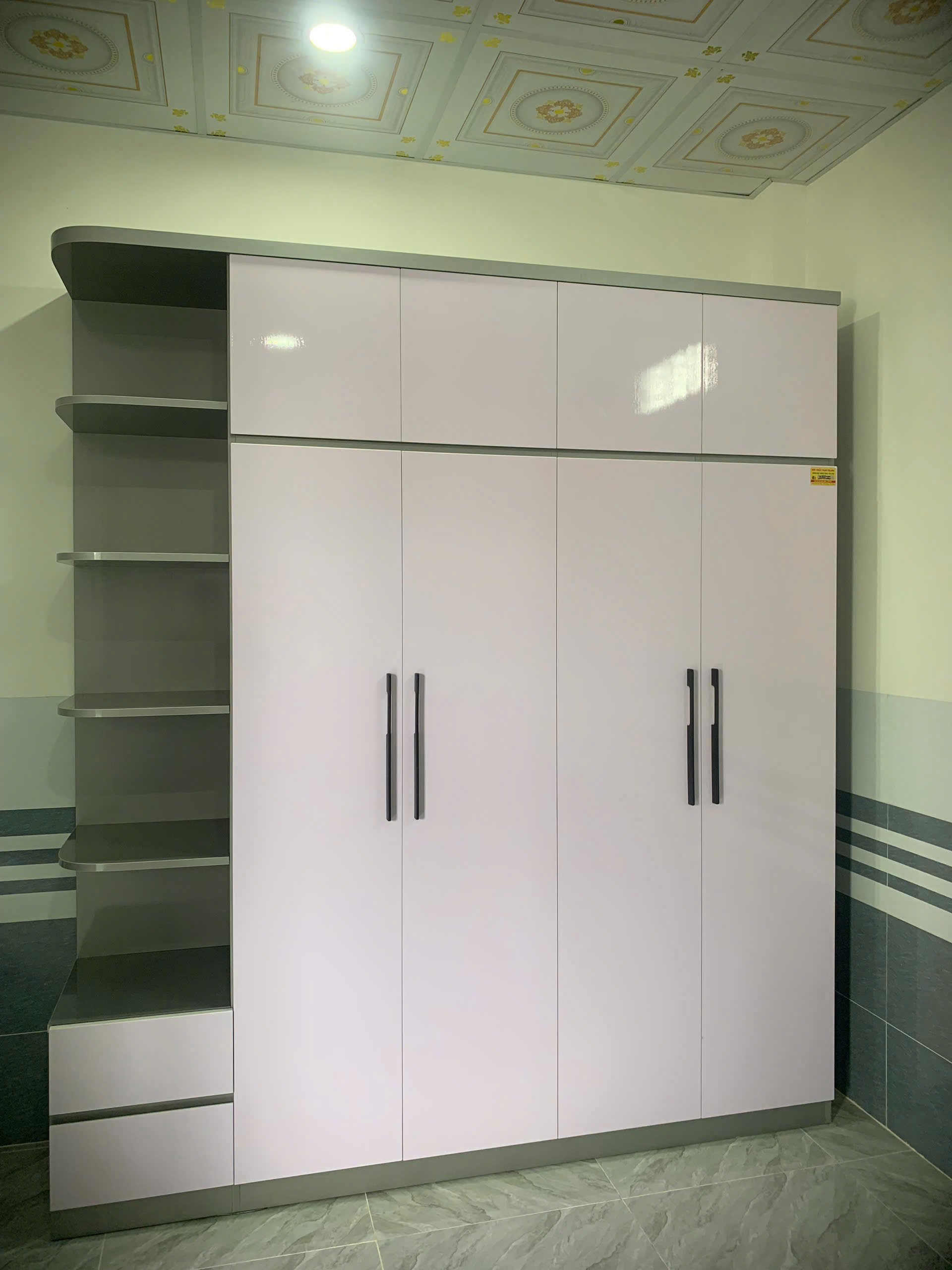 Tủ nhựa người lớn mẫu TNL186