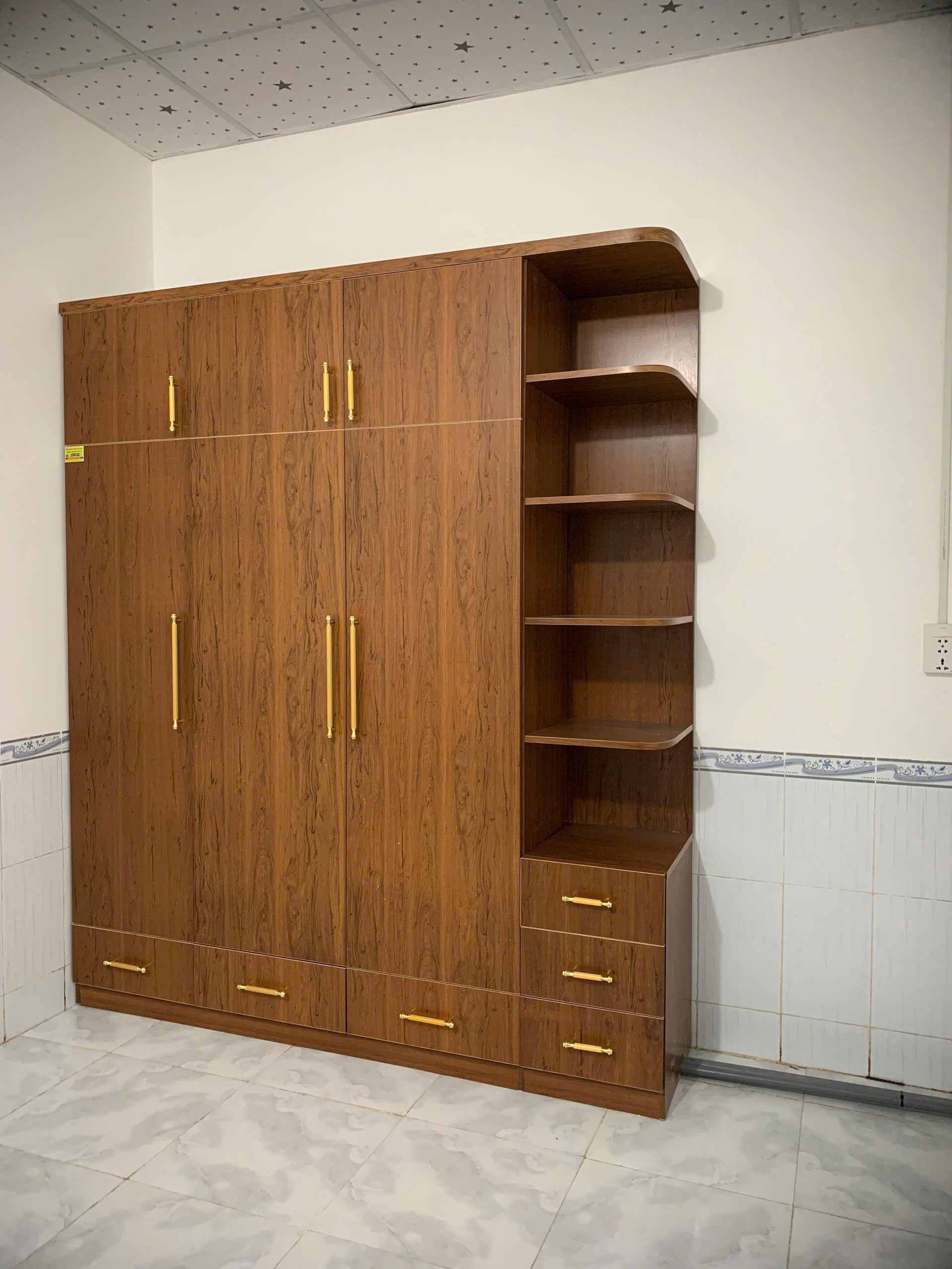 Tủ nhựa người lớn mẫu TNL193