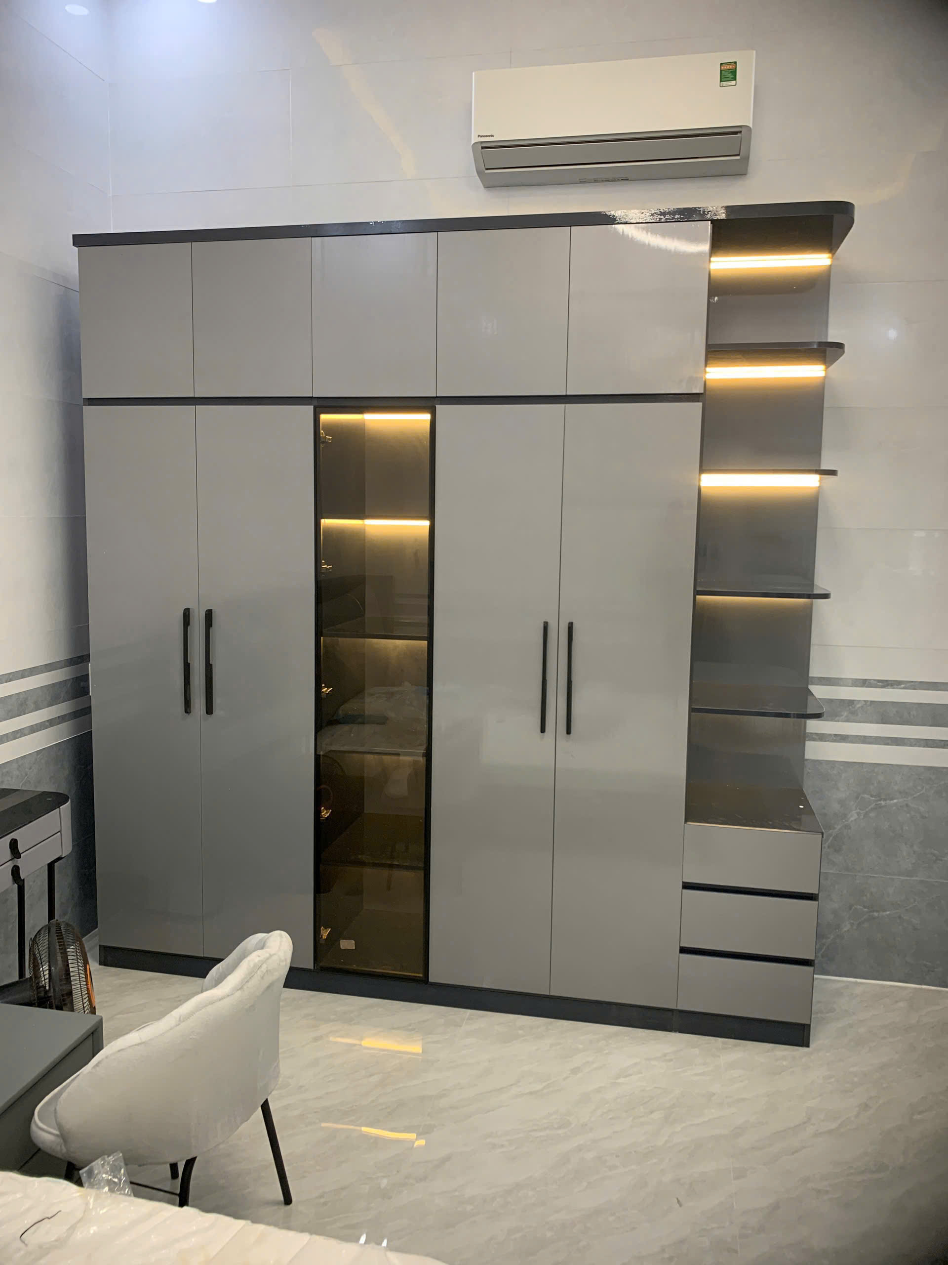 Tủ nhựa người lớn mẫu TNL237