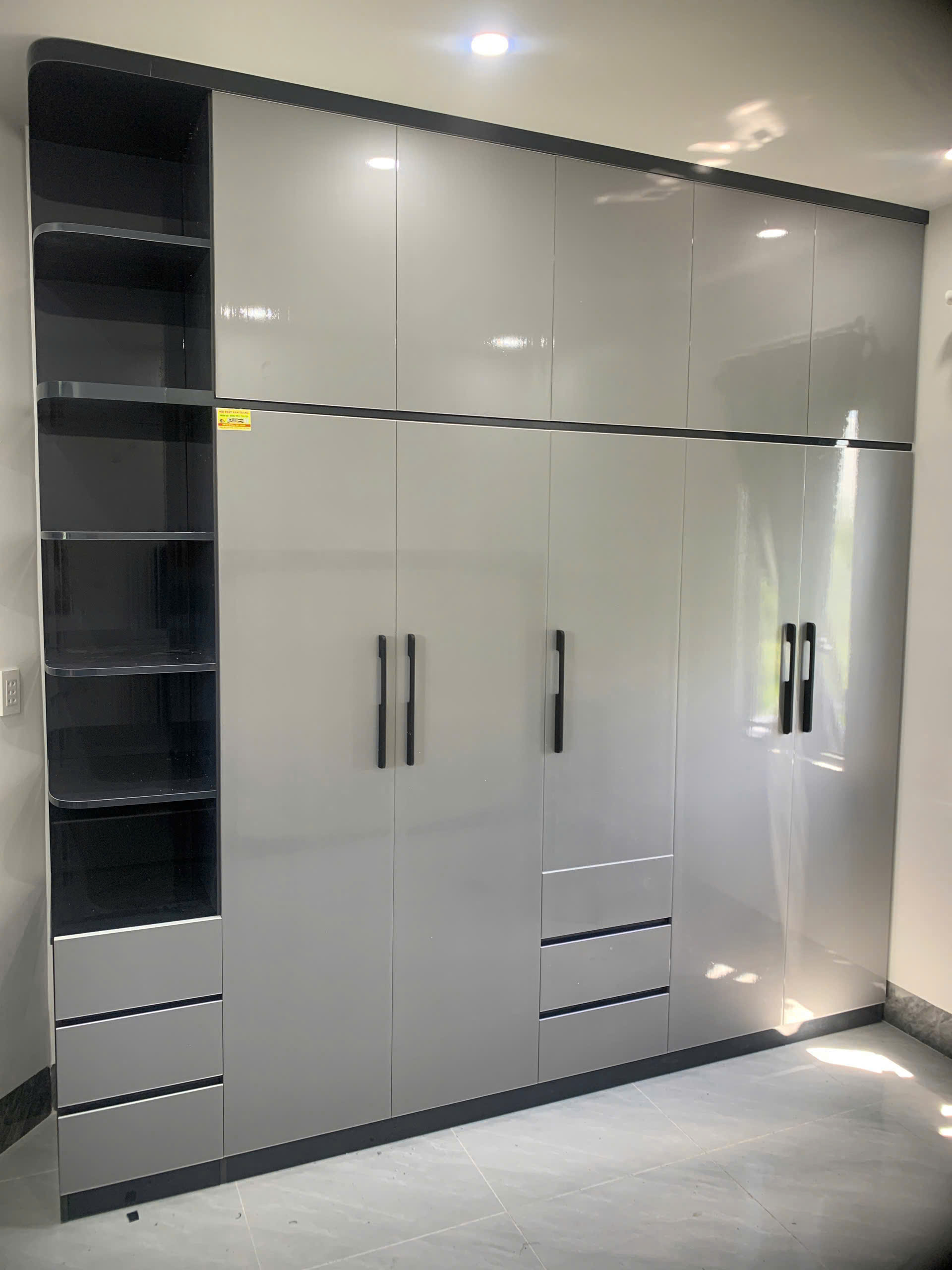 Tủ nhựa người lớn mẫu TNL238