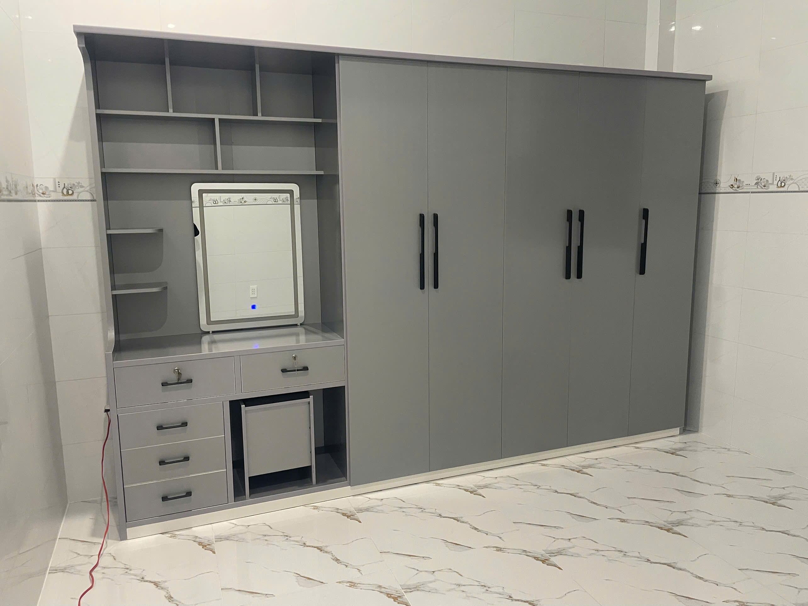 Tủ nhựa người lớn mẫu TNL242