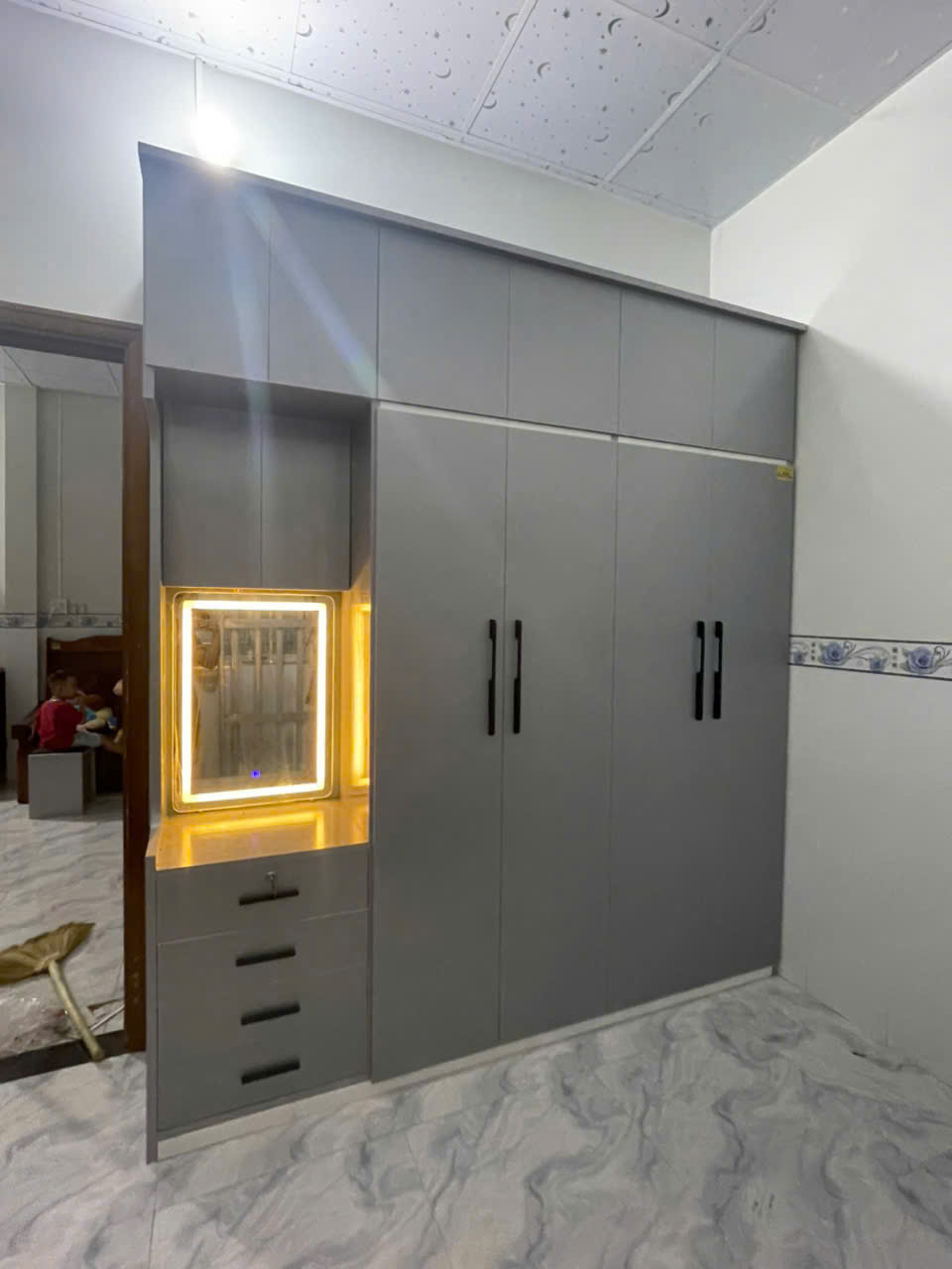 Tủ nhựa người lớn mẫu TNL243