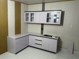 Thi công mẫu tủ bếp nhựa B18